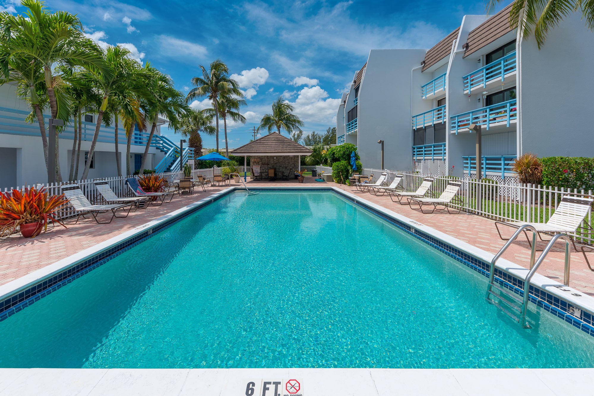 https://www.paradiserealtyfla.realtyna.info/posts/5-reasons-why-this-condo-listing-makes-the-perfect-vacation-spot-island-living-or-investment-property